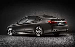 BMW M760Li xDrive     