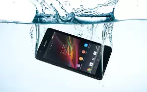 Sony Xperia ZR      HD 