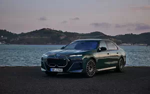 BMW i7 M70 xDrive (Aurora Diamond Green)  