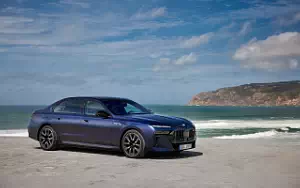 BMW i7 M70 xDrive (Frozen Tanzanite Blue)  