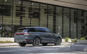 Lincoln Aviator Black Label  