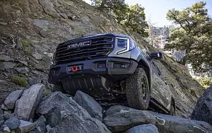 Off Road 4x4 GMC Sierra AT4X Crew Cab AEV Edition  