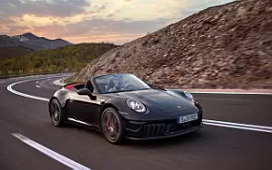 Porsche 911 Carrera GTS Cabriolet  