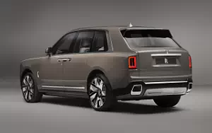 Rolls-Royce Cullinan UK-spec  