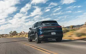 Porsche Cayenne E-Hybrid (Algarve Blue Metallic)  