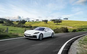 Porsche Panamera 4 E-Hybrid (Carrara White Metallic)  