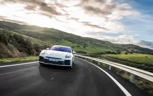 Porsche Panamera 4 E-Hybrid (Carrara White Metallic)  