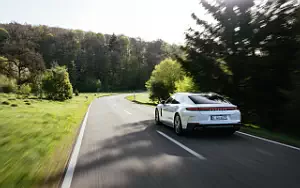 Porsche Panamera 4 E-Hybrid (Carrara White Metallic)  